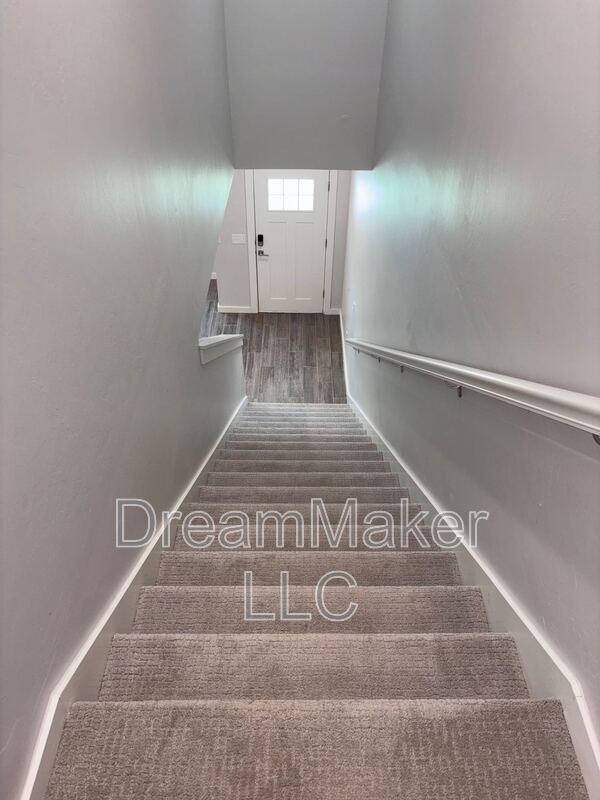 Building Photo - 2819 Clifton Ter