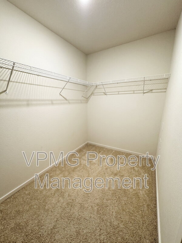 Building Photo - 11766 NE 21st Way