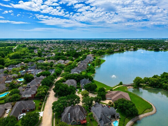 Building Photo - 3906 Lakeridge Canyon Dr