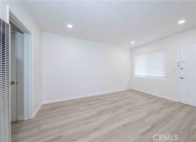 Building Photo - 1316 W Valencia Dr