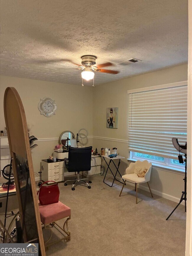 Building Photo - 117 Holly Mill Village Dr