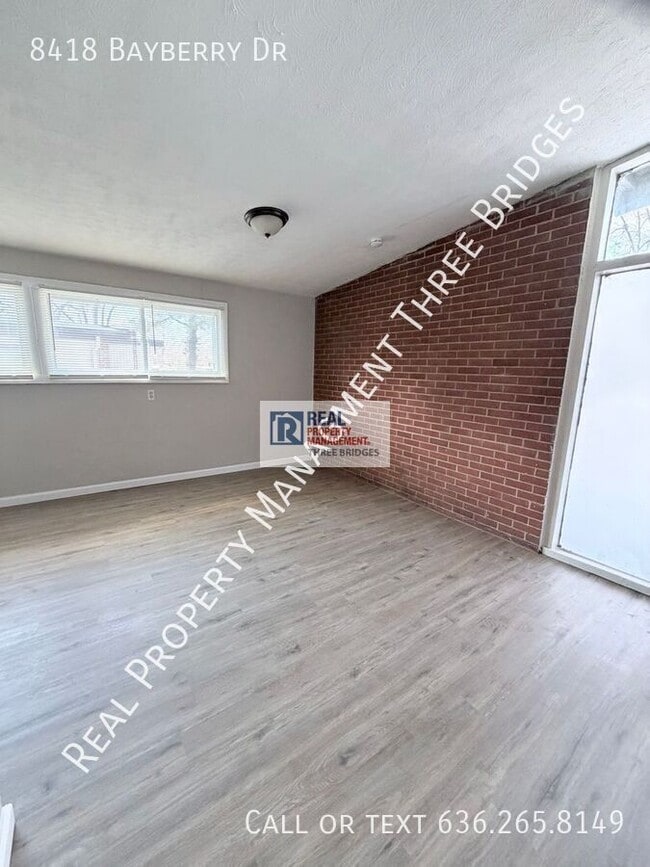 Building Photo - 8418 Bayberry Dr