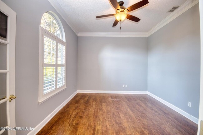 Building Photo - 1440 S Burgandy Trail