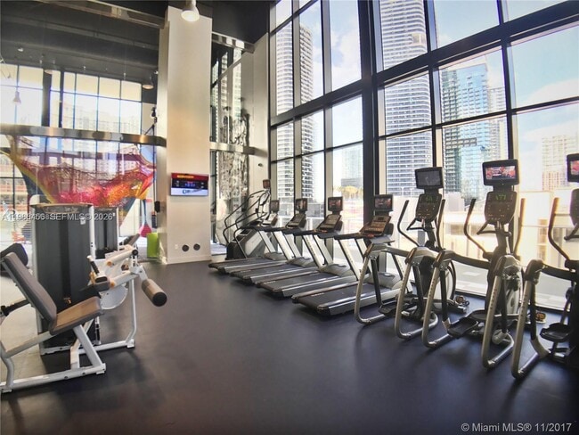 Building Photo - 1010 Brickell Ave