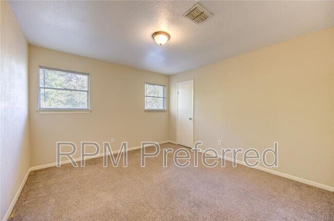 Building Photo - 23007 Briarcreek Blvd