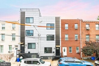 Building Photo - 2726 Edgemont St