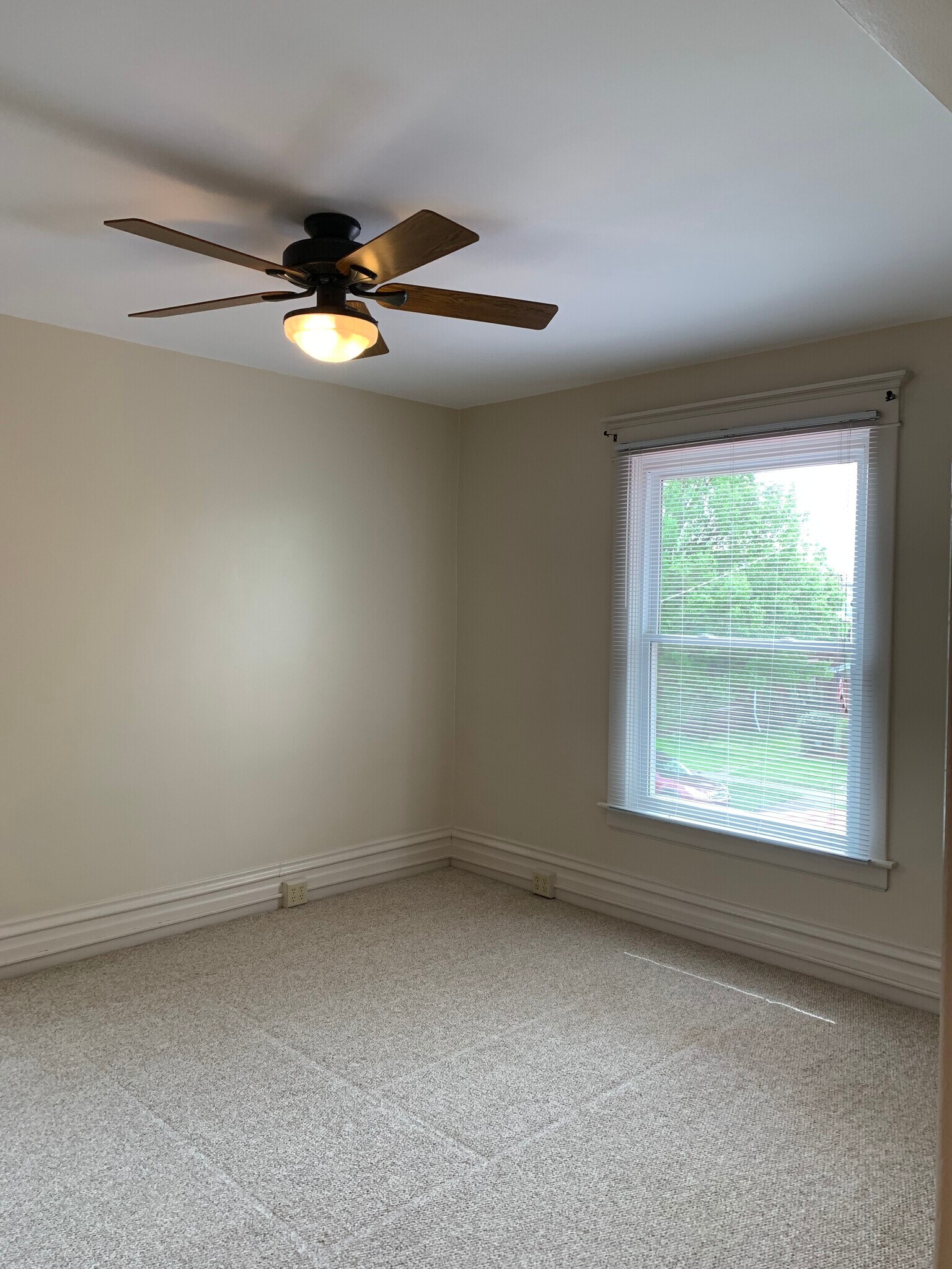 Bedroom - 2922 Merrill Ave