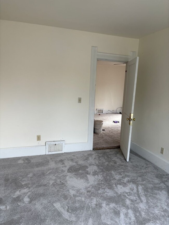 Building Photo - 424 N Pearl St