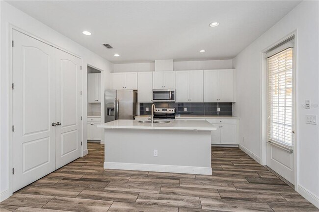 Building Photo - 15473 Sugar Citrus Dr