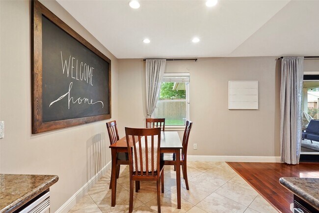 Building Photo - 10710 Overbrook Ln
