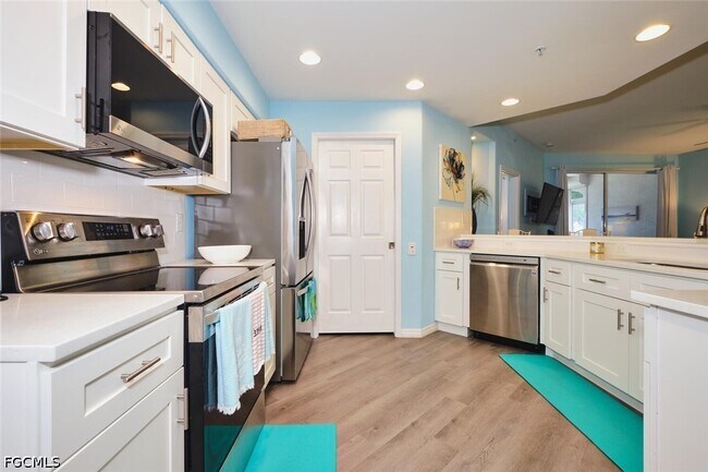 Building Photo - 9100 Southmont Cove