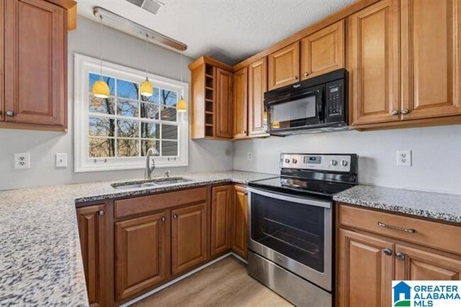 Building Photo - 753 Cahaba Manor Trail