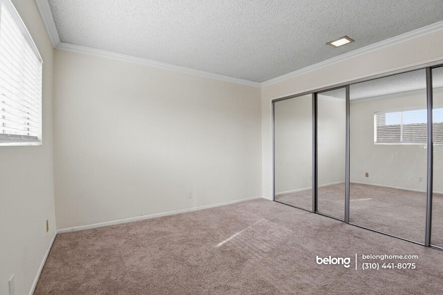 Building Photo - 545 Chestnut Ave