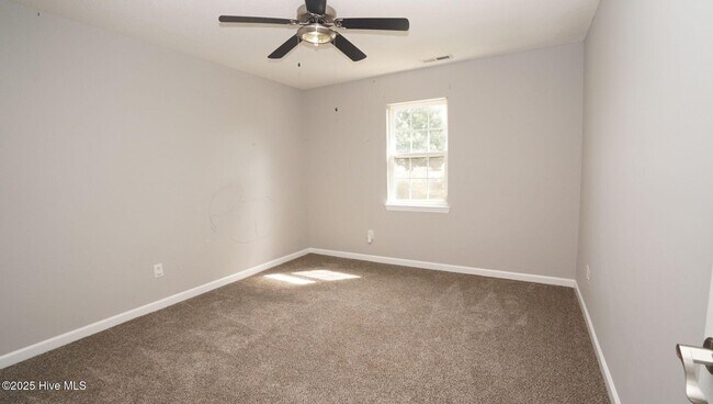 Building Photo - 103 Eastgate Dr