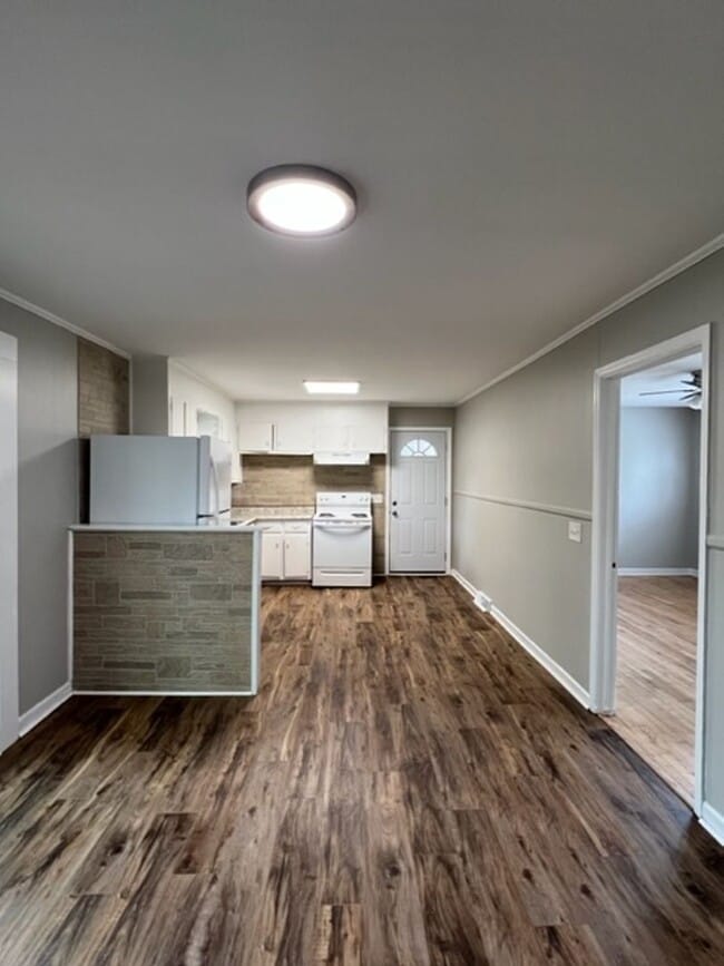 Building Photo - Fantastic Brick Ranch Home that has been refurbished - Open Floorplan with 3 bedrooms & 1.5 baths...