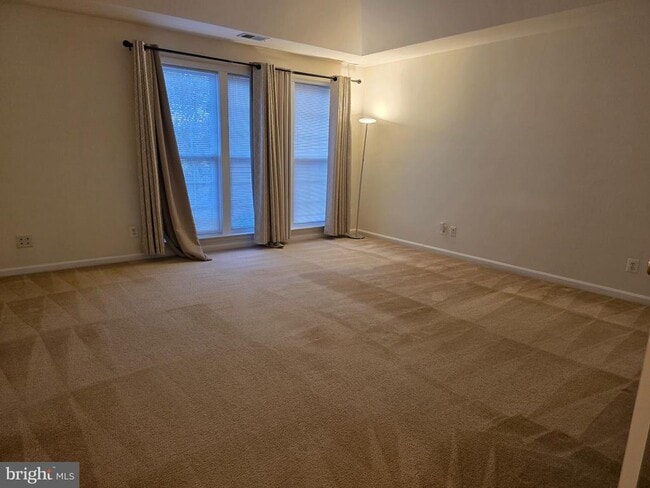 Building Photo - 43855 Chadwick Terrace