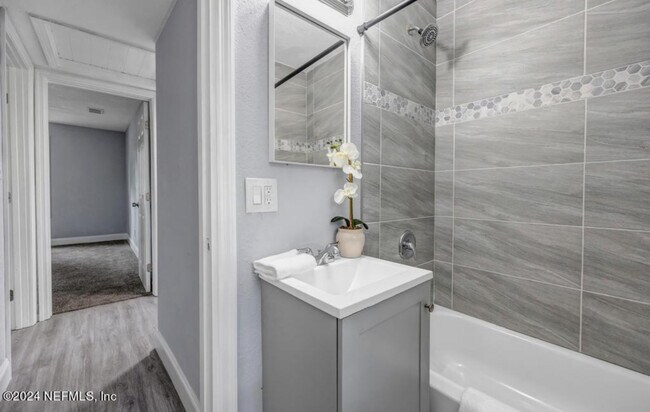 Building Photo - 1721 Campus St