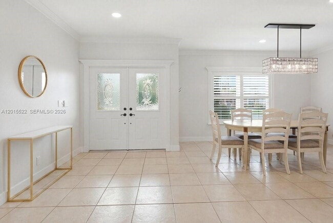 Building Photo - 16530 Lake Tree Dr