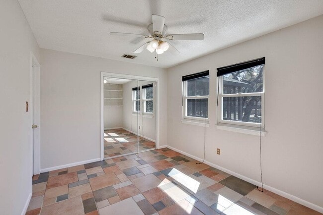 Building Photo - 16001 Awalt Dr