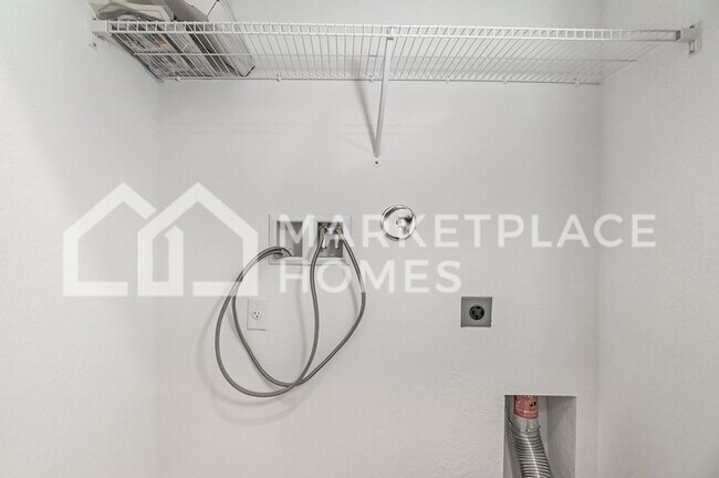 Building Photo - 1215 Preston Ests Cir