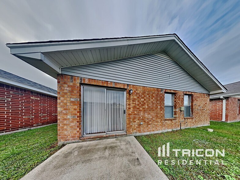 Building Photo - 3142 Boynton Dr