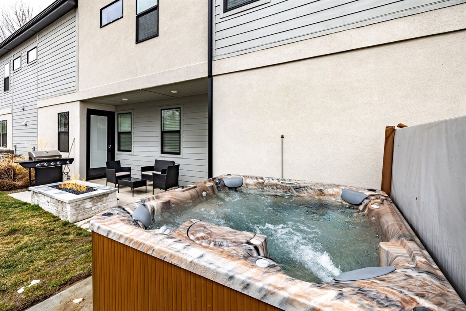 Building Photo - 1530 S Denver Ave