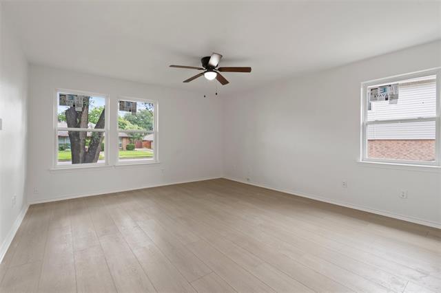 Building Photo - 2024 Oakmeadow St