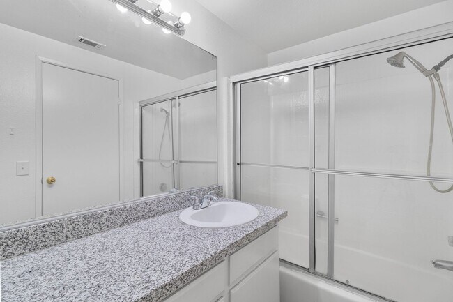 Building Photo - 14437 Birchwood Dr