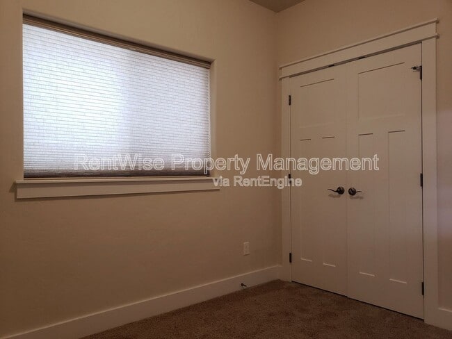Building Photo - 6260 N Maximus Pl