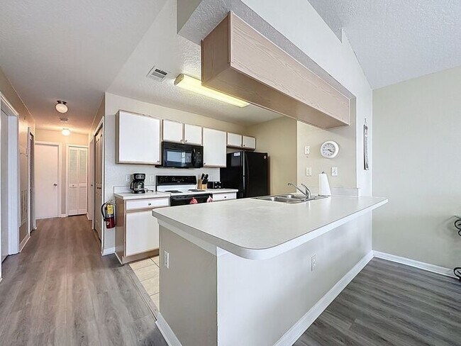 Building Photo - Condo at Villas at Island Club, Kissimmee