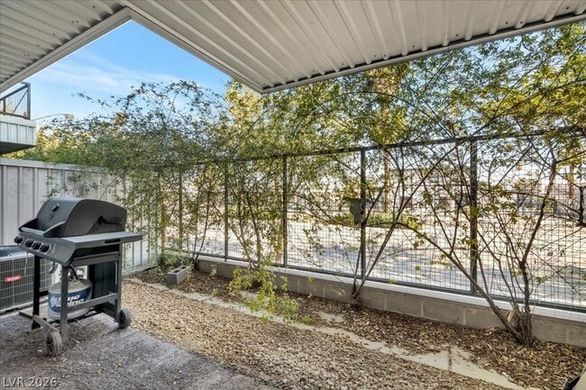 Building Photo - 2014 Pin Oak Ave