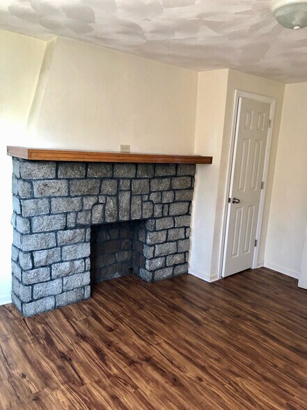 Building Photo - 408 5th Ave