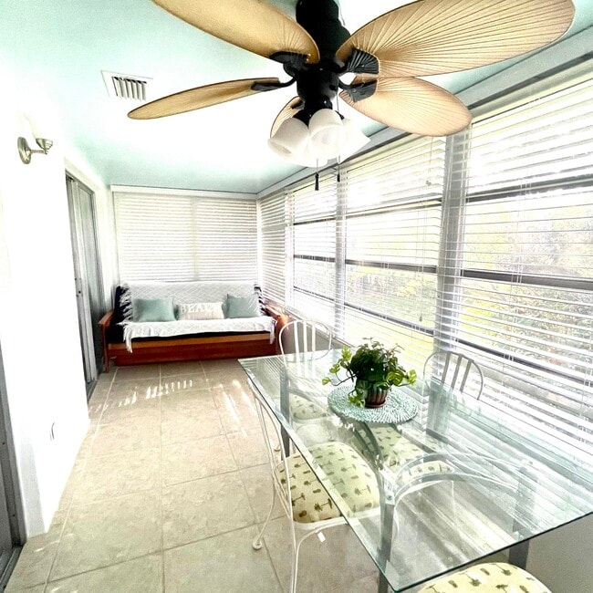 Building Photo - 2929 SE Ocean Blvd