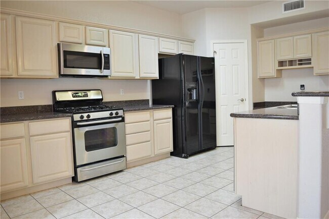 Building Photo - 6332 Franklin Vista Dr