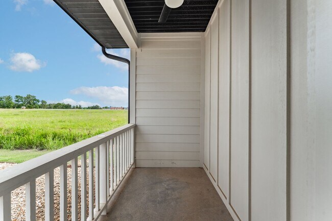 Building Photo - Newly Built Bentonville Home