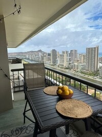 Building Photo - Marco Polo