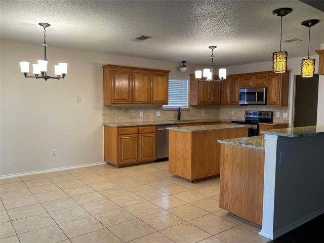Building Photo - 817 Parkhill Dr