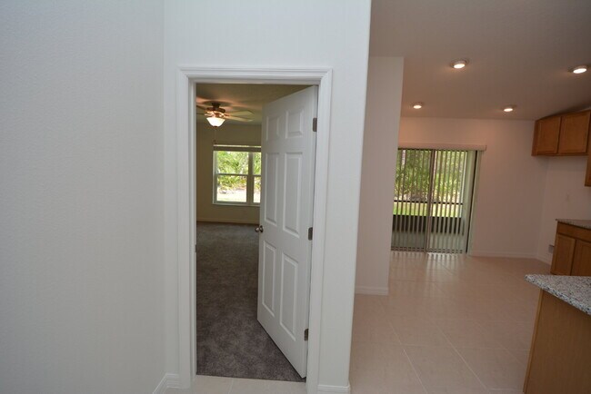 Building Photo - "Charming 3-Bedroom Duplex with Granite El...