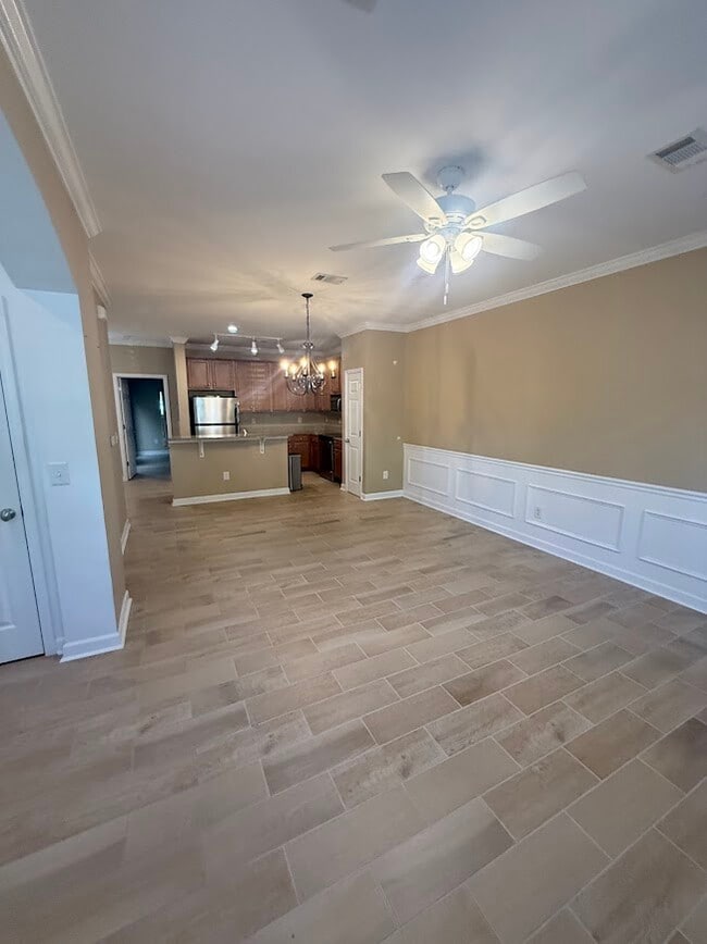 Building Photo - 951 Hendrick Ave