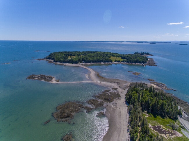 Primary Photo - 74 N Deer Isle Rd
