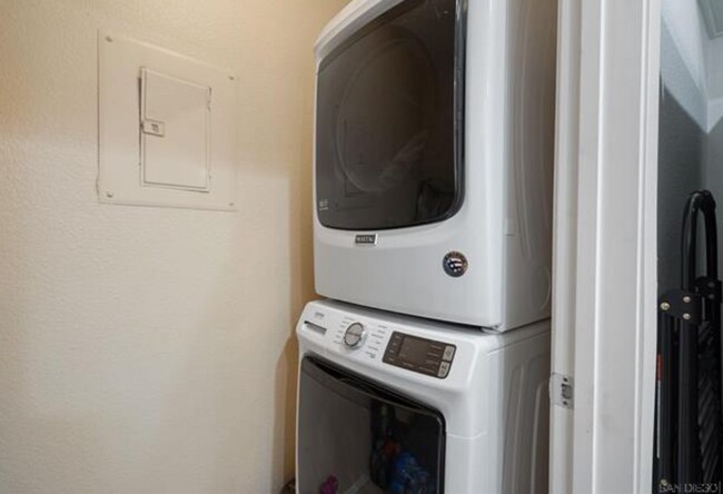 Building Photo - 1344 Paizay Pl