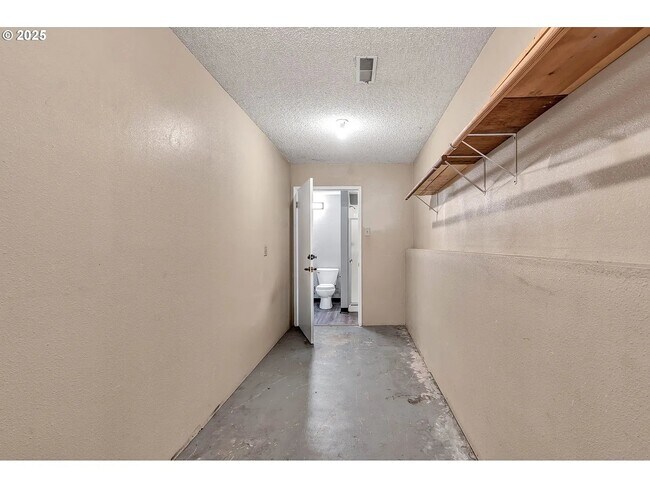 Building Photo - 3338 SE 156th Ave