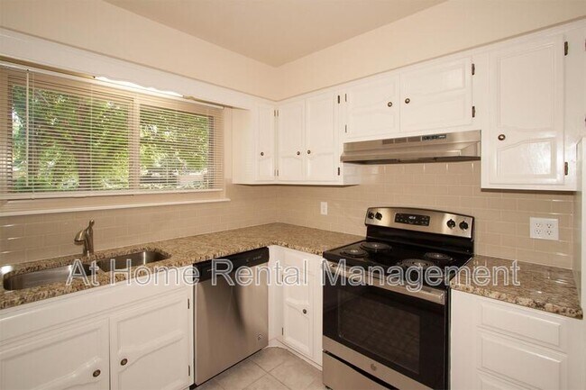 Building Photo - 7729 S 70th E Ave