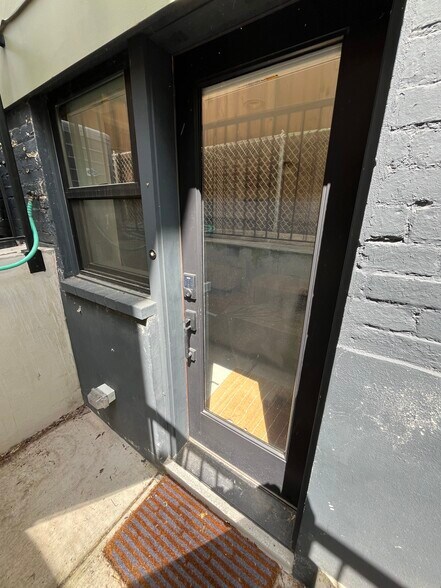 Building Photo - 503 Quincy St NW