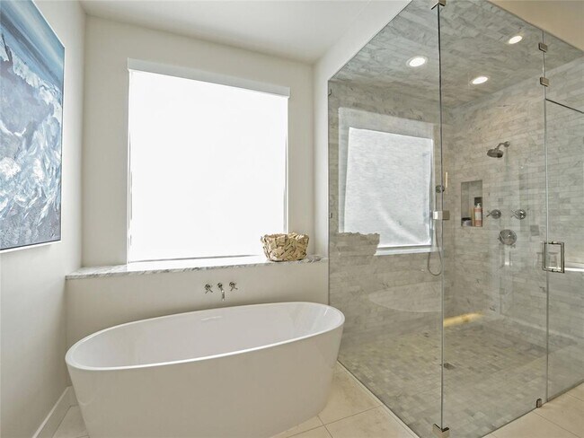 Building Photo - 304 Westwood Terrace