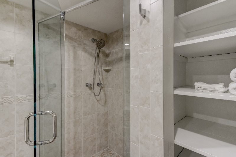 Building Photo - 4480 Overlook Dr NE