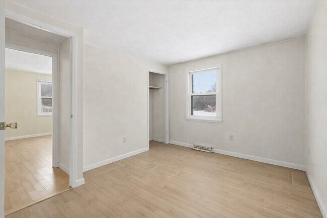 Building Photo - 105 Pomeroy Ln