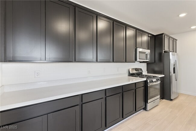 Building Photo - 2502 Vittora Pointe St