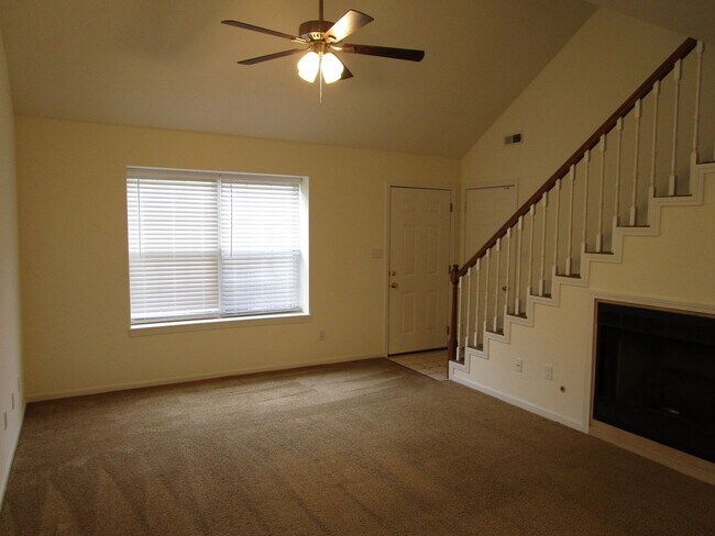 Building Photo - 3538-3540-3540 Prescott Dr