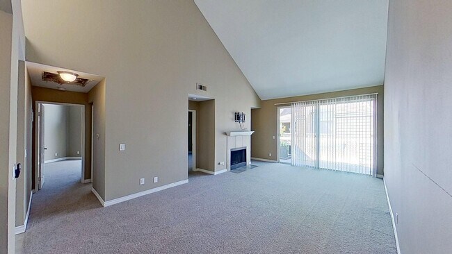 Building Photo - 20251 Cape Coral Ln